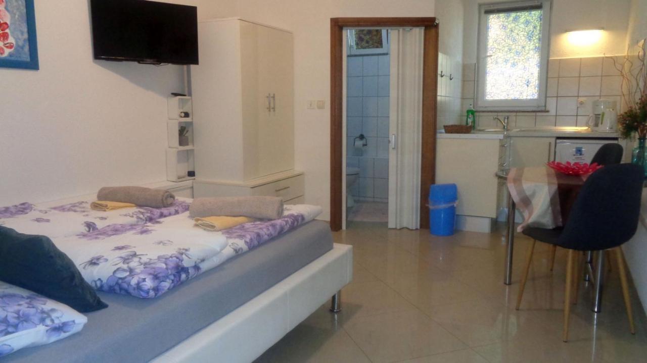 Studio Apartment In Biograd Na Moru With Terrace, Air Conditioning, Wi-Fi Екстериор снимка